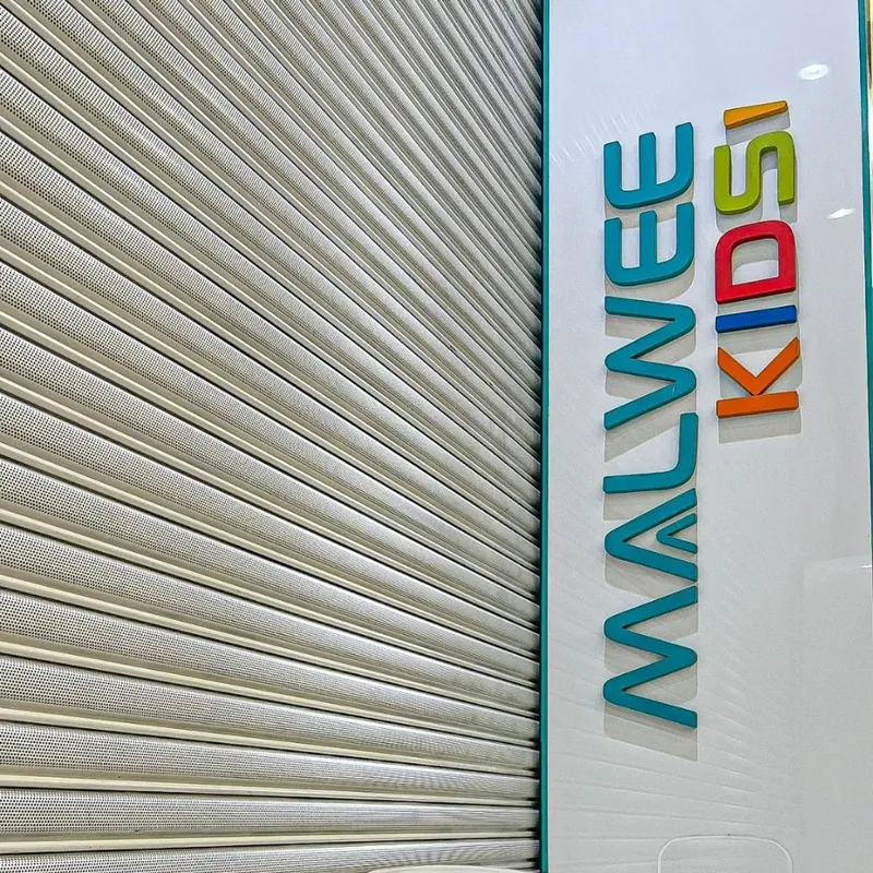 Porta de aço automática em São Paulo modelo transvision para shopping center